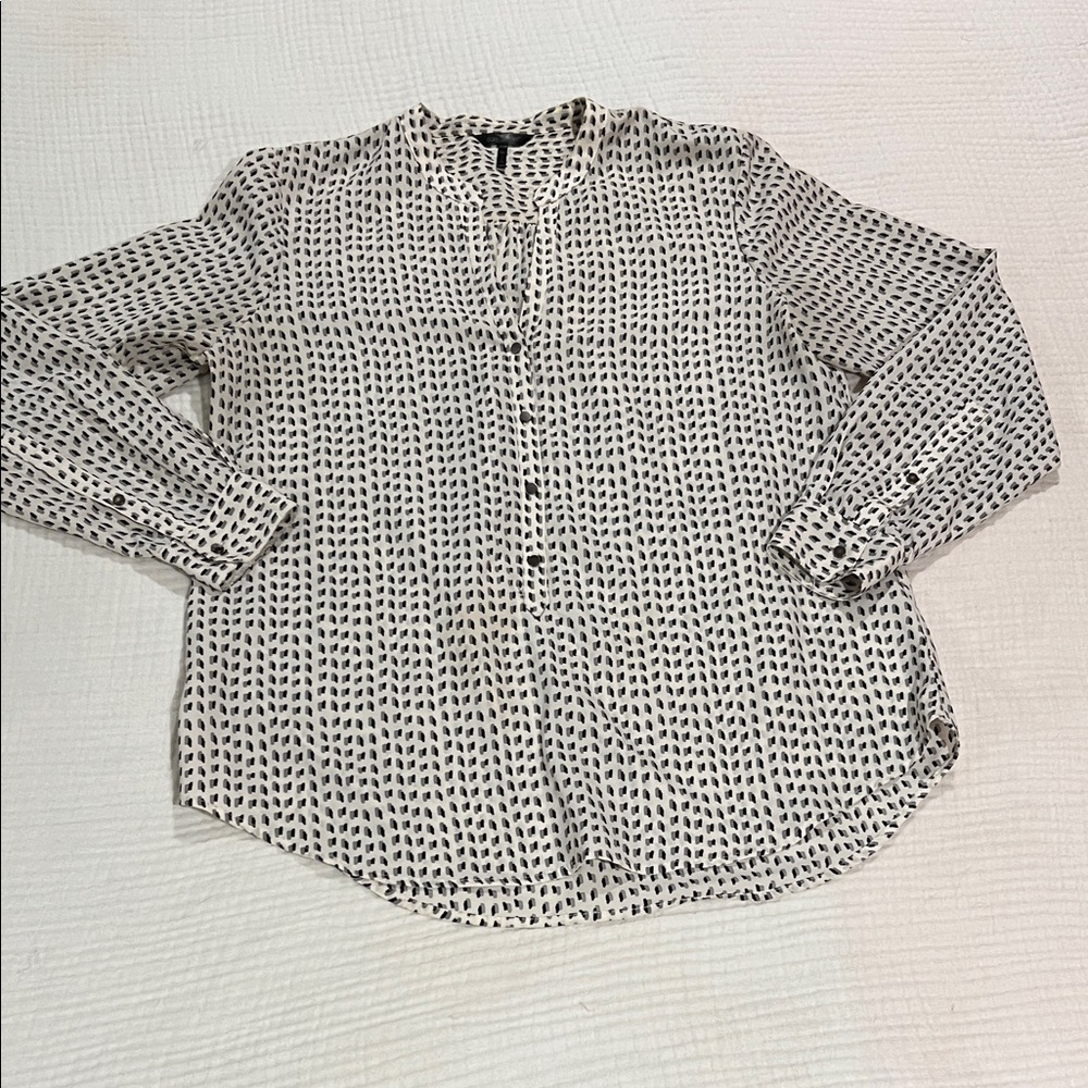 Women's Black and White Patterned Shirt